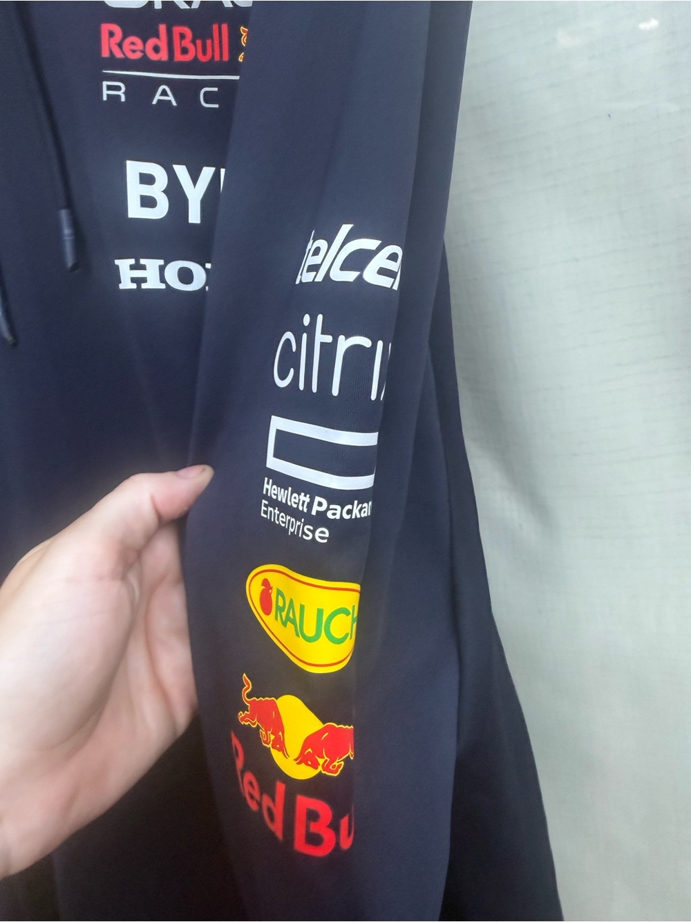 Red Bull Aston Martin Racing Team F-1 Team Puma Hoodie size xL - Picture 8 of 12